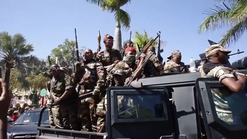 Armáda převzala moc nad Madagaskarem, chvíli po rozhodnutí odvolat prezidenta